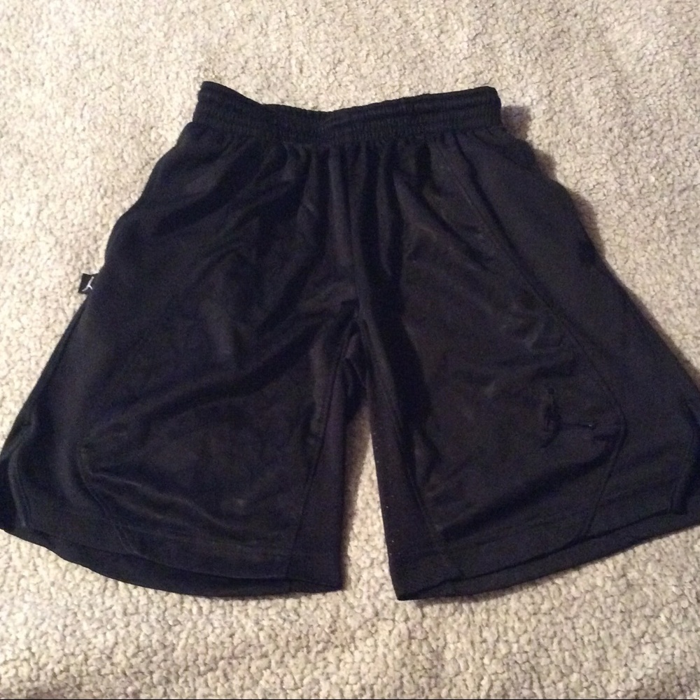 Jordan’s 🏀 shorts.